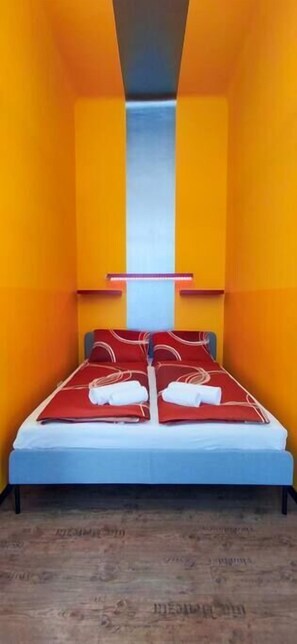 1 chambre, fer et planche Ă repasser, Wi-Fi, draps fournis