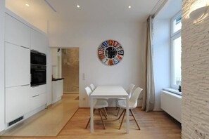 Dining - Bright Apartment Mariahilf (Vienna)
