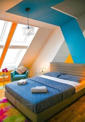 Tabla de planchar con plancha, wifi, ropa de cama