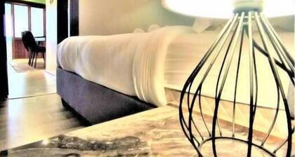 Intimate Suite Pier Side
