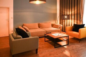 TV - Highlight Apartment Hofburg (Vienna)