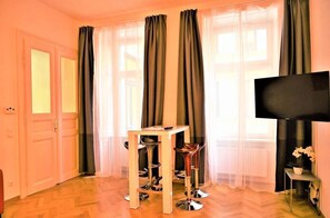 Interior - Bright Suite Universitaet Wien (Vienna)