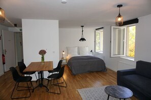 Desk, free WiFi, bed sheets