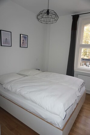 2 bedrooms, desk, free WiFi, bed sheets