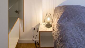 3 bedrooms, desk, free WiFi, bed sheets