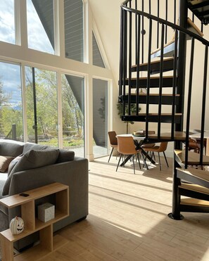 TV, fireplace, offices