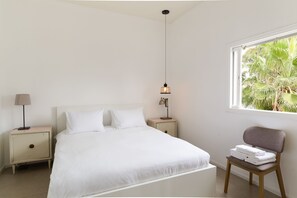 Apartament, 3 dormitoris, 2 banys | Mobiliari individual i escriptori 