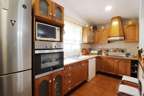 Fridge, microwave, oven, dishwasher
