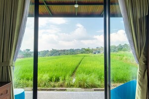 Standard Double Room | Free WiFi, bed sheets