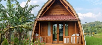 TwoSpaces Living at deRos Resort & Cafe, Bogor