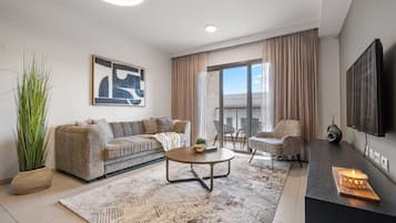 Een televisie en een kantoor