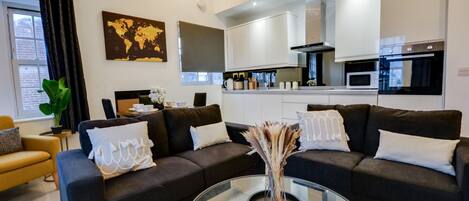 Apartment | Living area | TV