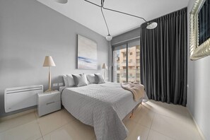 2 chambres, fer et planche à repasser, Wi-Fi, draps fournis