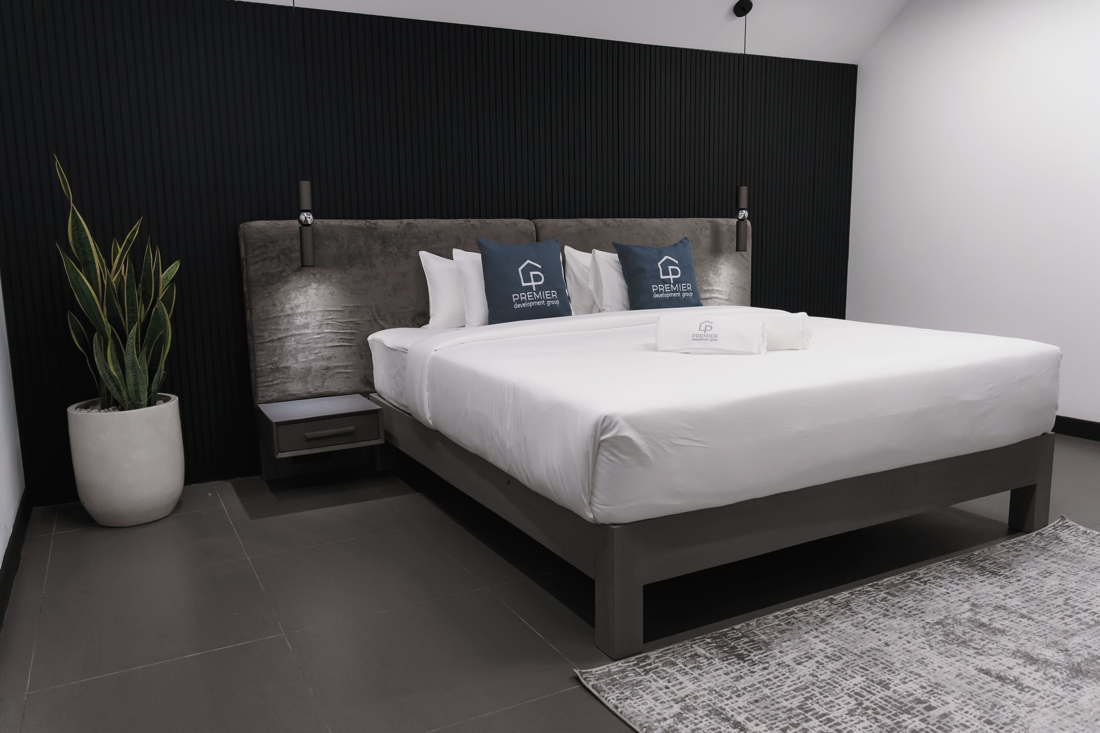 Design villa, 2 slaapkamers, niet-roken, uitzicht op zwembad | Luxe beddengoed, bedden met traagschuimmatras, een kluis op de kamer