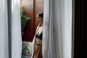 Design Villa, 2 Bedrooms, Non Smoking, Pool View | Premium bedding, memory foam beds, in-room safe, individually decorated - Premier Umalas Villas (Kerobokan)