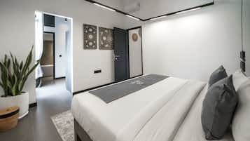 Deluxe villa, 3 slaapkamers, niet-roken, uitzicht op zwembad | 2 slaapkamers, luxe beddengoed, bedden met traagschuimmatras