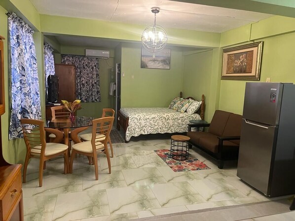 1 bedroom, in-room safe, iron/ironing board, WiFi
