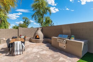 Outdoor dining - 4 bedroom home with heated pool and spa (Avondale)