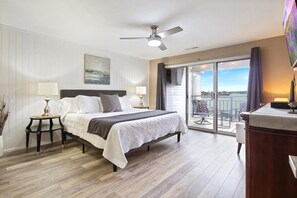 3 bedrooms, desk, iron/ironing board, travel crib