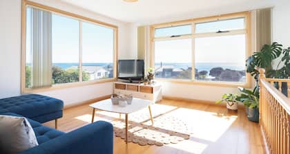 Idyllic Weymouth Retreat with Ocean Views