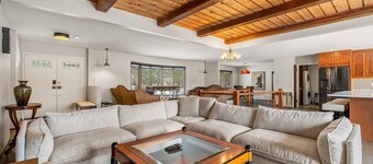 Estate on Bow River 25 Min to DT YYC 5BR w AC