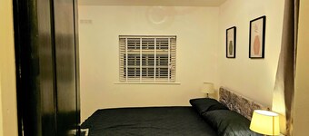 Flat - Sleeps 4 - Wifi