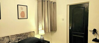 Flat - Sleeps 4 - Wifi