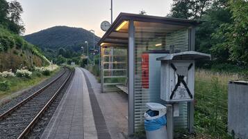 1 quarto, berço de viagem, Wi-Fi de cortesia, roupa de cama