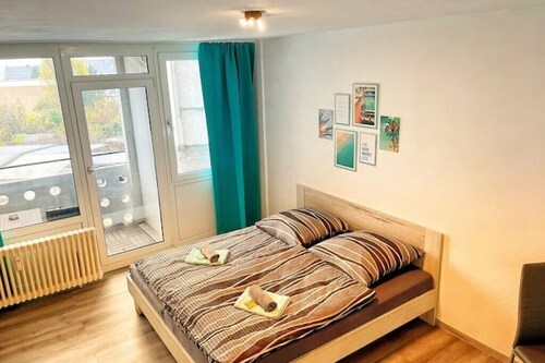 Apartment nähe Flughafen DUS mit Balkon