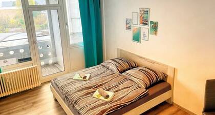 Apartment nähe Flughafen DUS mit Balkon