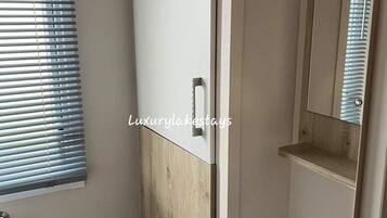 Cabin | Bilik Mandi | Pancuran mandi