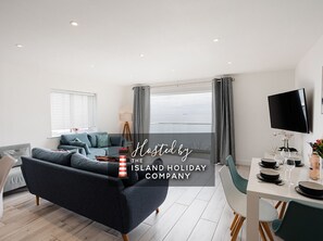 Interior - The Bay (Sandown)