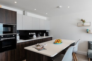 Fridge, microwave, oven, dishwasher - The Bay (Sandown)