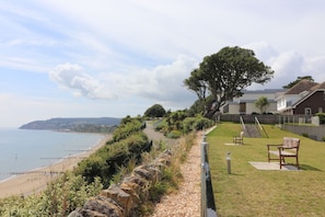 Property grounds - The Bay (Sandown)