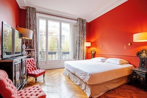 3 slaapkamers, een bureau, wifi, beddengoed