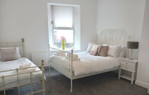 2 Schlafzimmer, Bügeleisen/Bügelbrett, WLAN, Bettwäsche