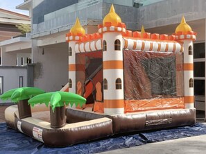 Children’s play area – outdoor - Fun Villa 16-22px Pool BBQ Netflix KTV (Bandar Penawar)
