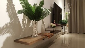 Deluxe Villa | Living area - Fun Villa 16-22px Pool BBQ Netflix KTV (Bandar Penawar)