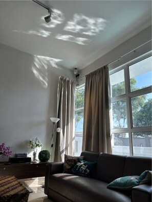 Deluxe Villa | Living area