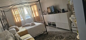 1 室のベッドルーム、アイロン / アイロン台、WiFi、ベッドシーツ