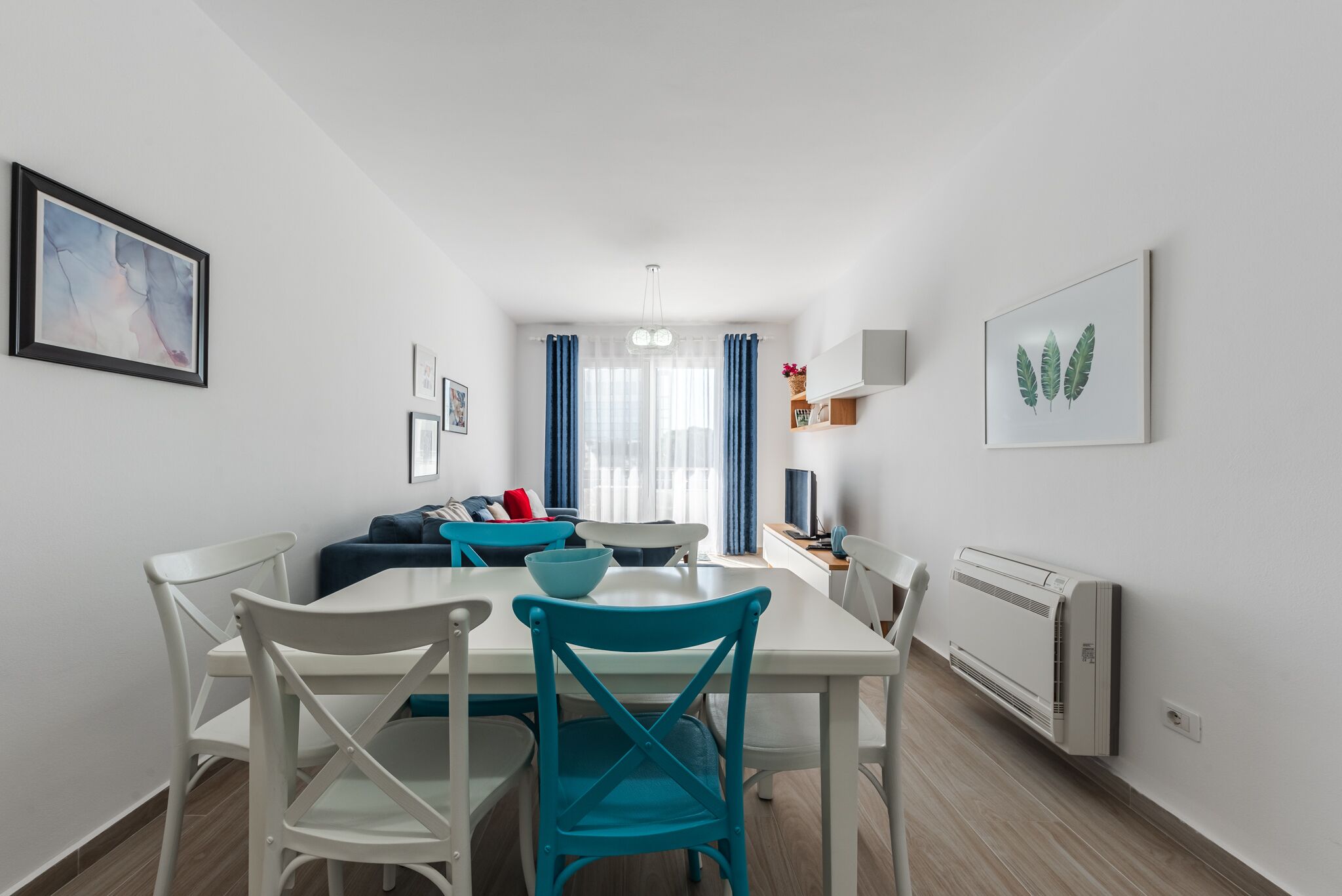 Télévision LED de 43 pouces avec chaînes numériques