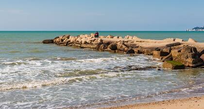 Wave Seaside Apartment