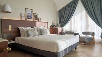 Ropa de cama de alta calidad y minibar con artículos gratuitos