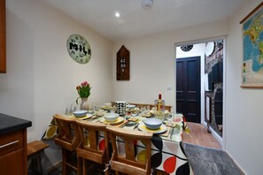 Dining - Ladyland Cottage in Maybole (Maybole)