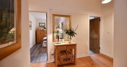 Ladyland Cottage in Maybole