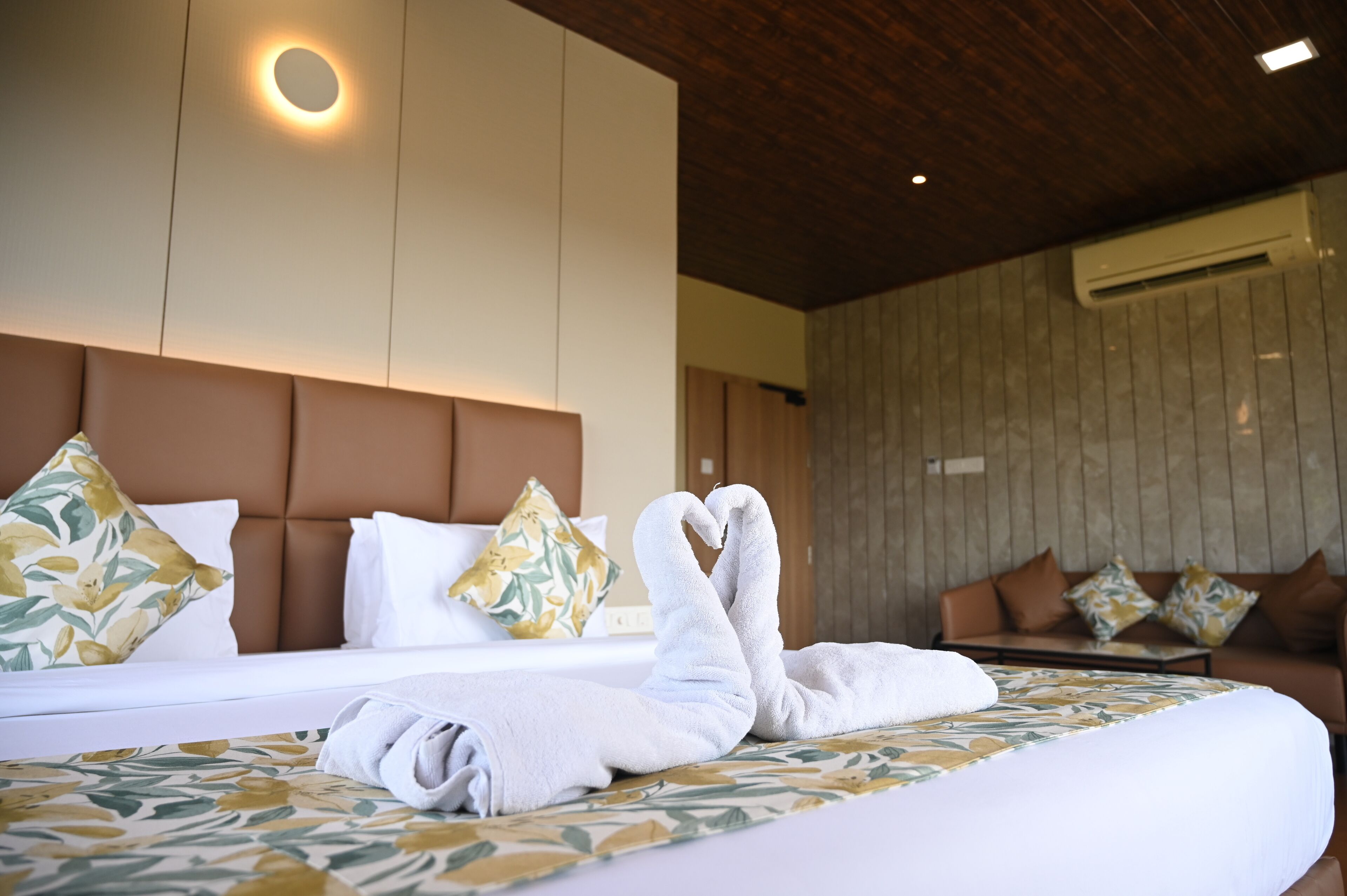 Club Room, 1 King Bed, Non Smoking, Sea View | Iron/ironing board, free WiFi