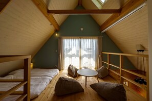 3 habitaciones, escritorio y cortinas blackout