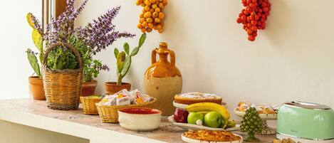 Petit déjeuner préparé à la commande compris tous les jours