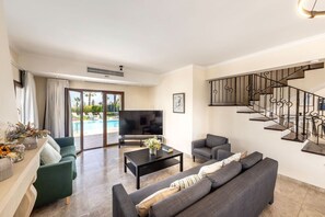 TV, fireplace, table tennis