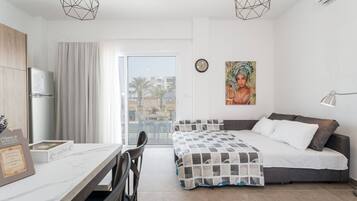 1 bedroom, desk, iron/ironing board, WiFi
